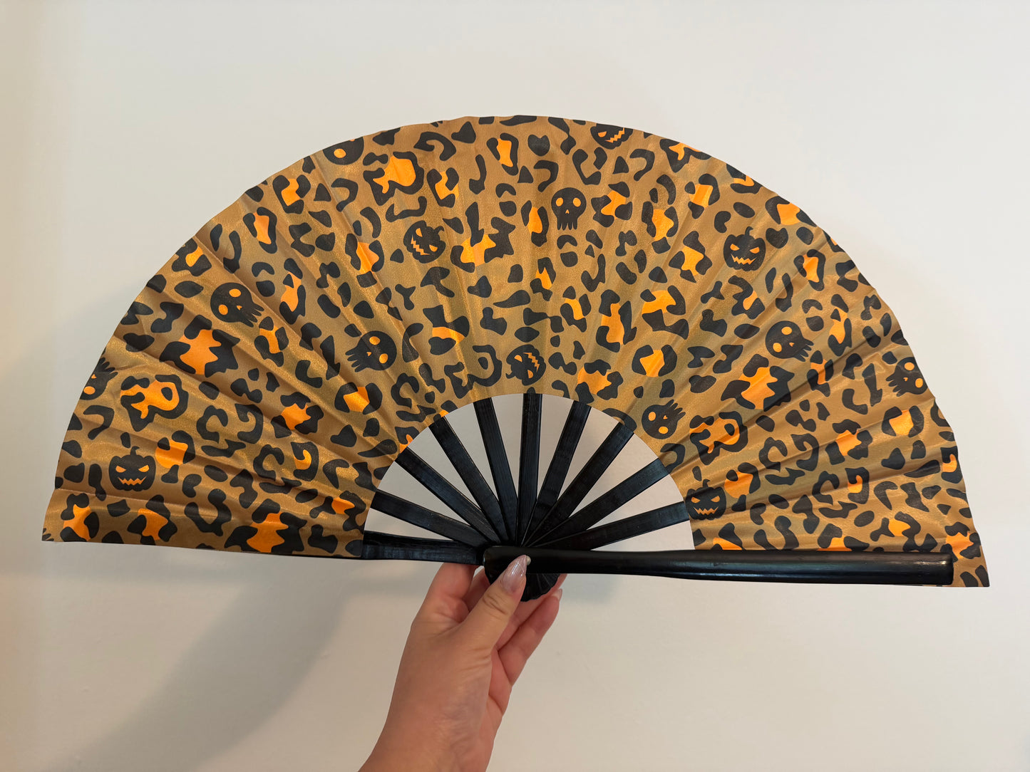 Pumpkin & Skull Leopard (Small Fan)