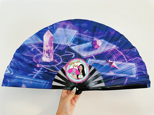 Crystals & Tarot Cards image 0