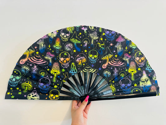 ✅Trippy Skulls and Mushrooms (Large Fan)